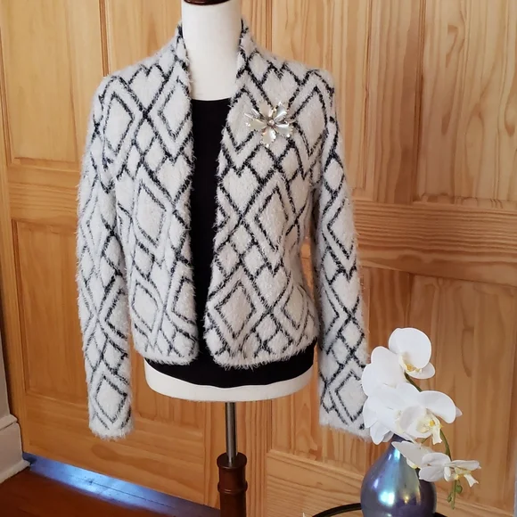 Avec Les Filles Black & White Eyelash Cardigan Size M - Picture 2 of 10